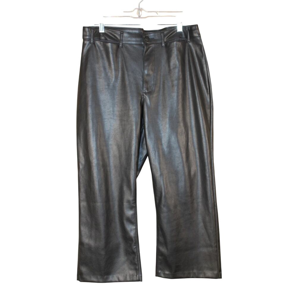Old Navy Black Chic Wide Leg Vegan Leather High‎ Rise Cropped Pants Size 12P